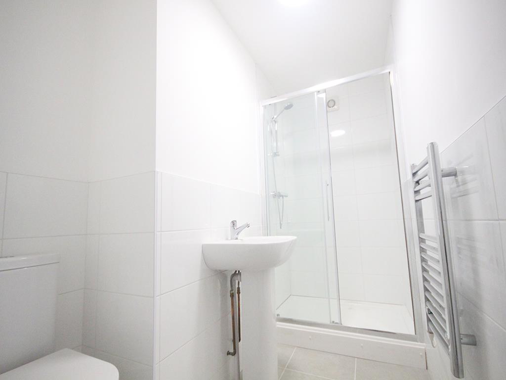 2 bedroom apartment To Let in Earby - IMG_5060.jpg